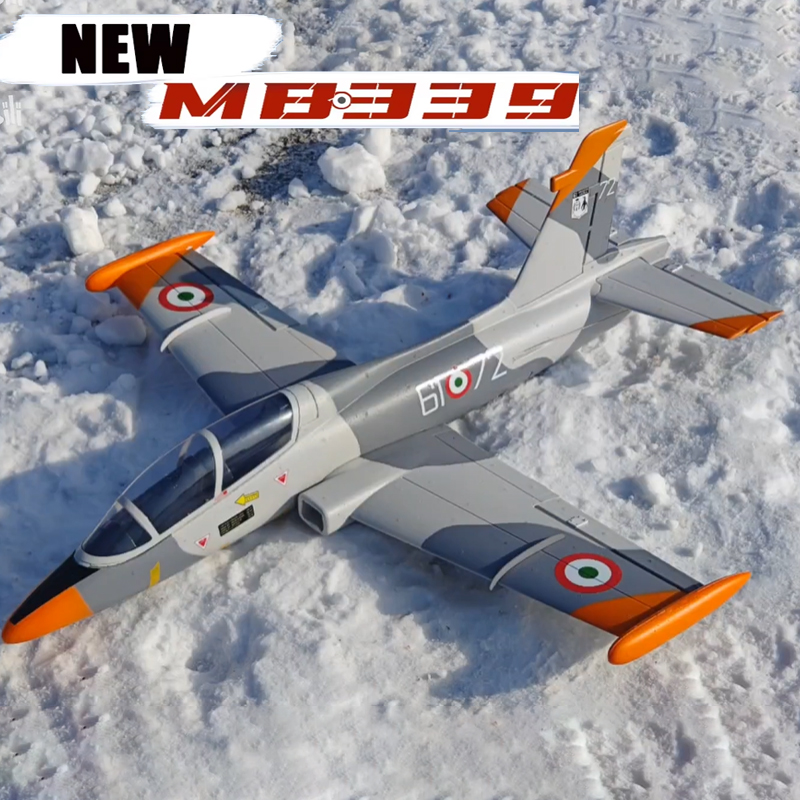 Model Kit Expert - Модель самолета с дистанционным управлением Mb339